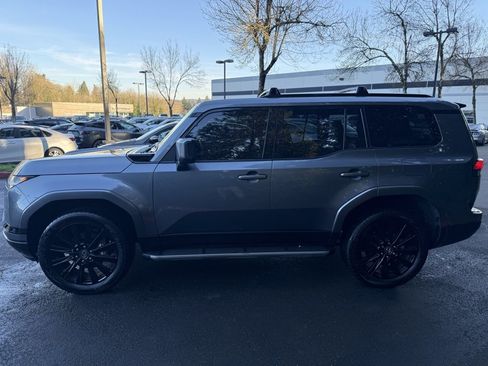 Used 2024 Lexus GX 550 image 12