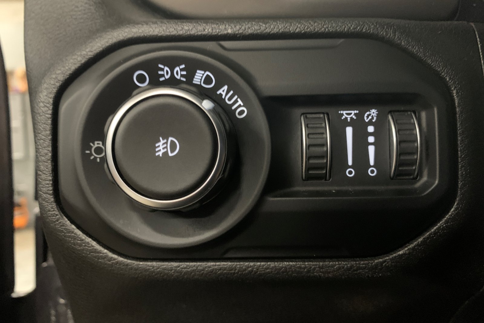 Used 2021 Jeep Wrangler Unlimited Sport AWD/4WD image 31