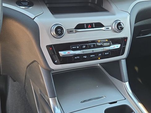 Used 2023 Ford Explorer XLT w/ Equipment Group 202A image 28