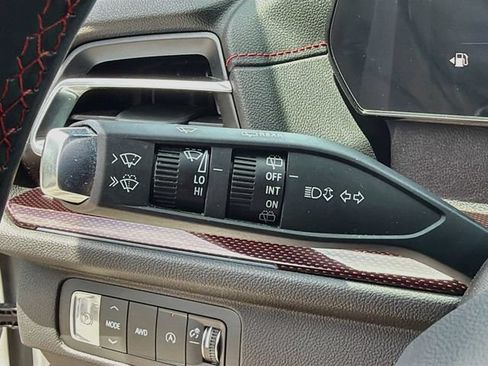 Used 2024 Chevrolet Traverse RS w/ LPO, Floor Liner Package AWD/4WD image 34