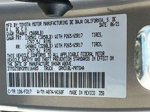 Used 2021 Toyota Tacoma TRD Sport w/ Technology Package image 30