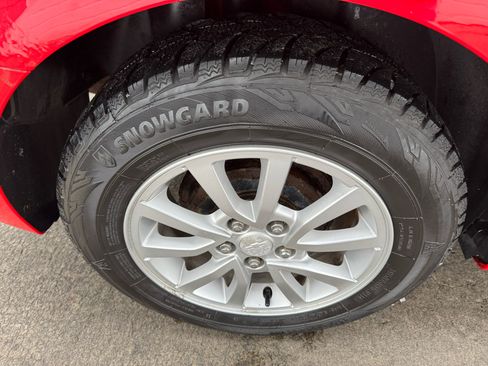 Used 2017 Chevrolet Sonic LT image 19