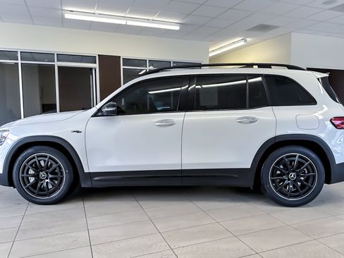 Used 2023 Mercedes-Benz GLB 35 AMG 4MATIC image 7
