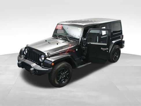 Used 2016 Jeep Wrangler Unlimited Sahara AWD/4WD image 44