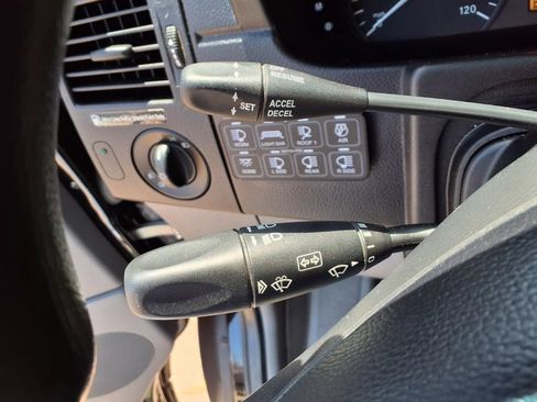 Used 2018 Mercedes-Benz Sprinter 2500 image 8
