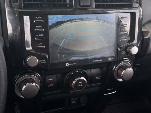 Used 2022 Toyota 4Runner TRD Off-Road Premium w/ Moonroof Package AWD/4WD image 18