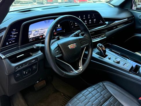 Used 2024 Cadillac Escalade ESV V w/ LPO, ONYX Package AWD/4WD image 3