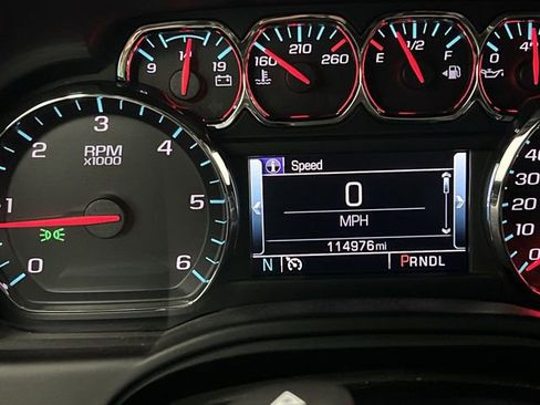 Used 2018 Chevrolet Suburban LT AWD/4WD image 13