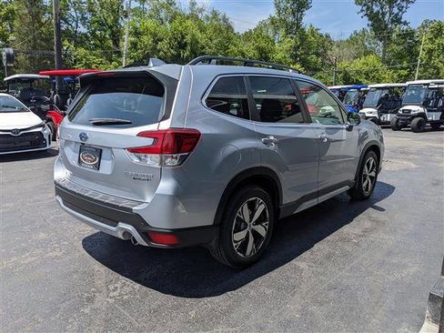 Used 2021 Subaru Forester Touring image 6