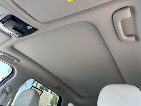 Certified 2023 Kia Sorento SX FWD image 16