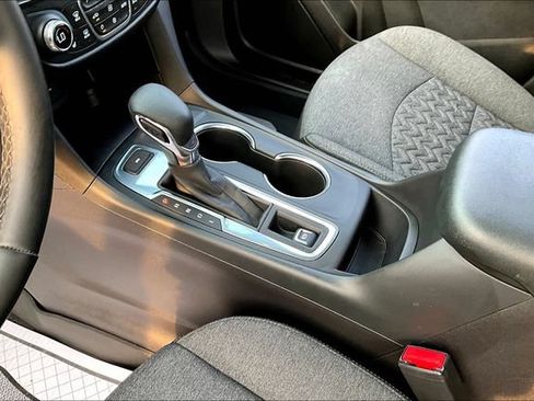 Used 2024 Chevrolet Equinox LT w/ LPO, Floor Liner Package AWD/4WD image 17