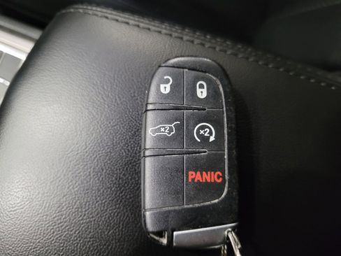 Used 2021 Jeep Grand Cherokee Limited image 32