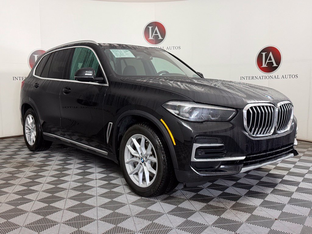 Used 2023 BMW X5 xDrive40i w/ Premium Package AWD/4WD image 1