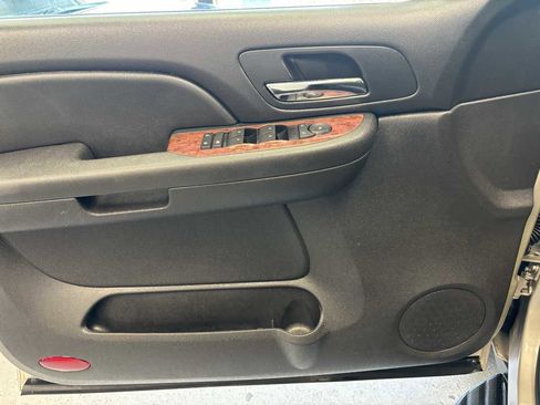 Used 2007 Chevrolet Avalanche LT image 19