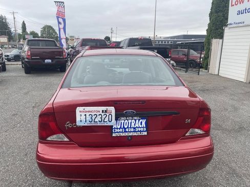 Used 2003 Ford Focus SE FWD image 4