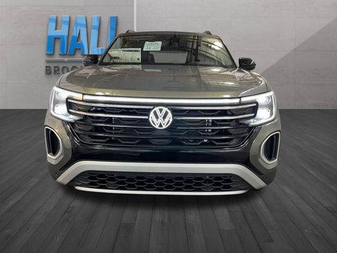New 2026 Volkswagen Atlas Peak Edition AWD/4WD image 8