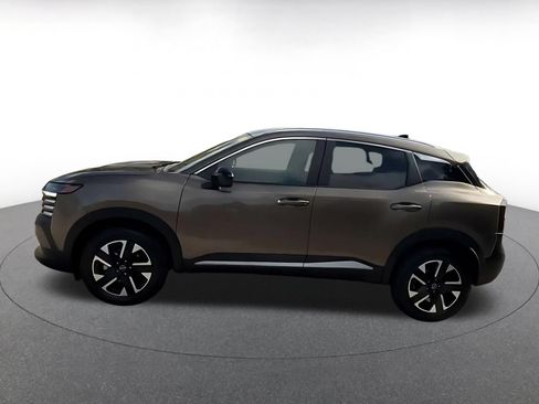 Used 2026 Nissan Kicks SV w/ Cold Weather Package AWD/4WD image 9