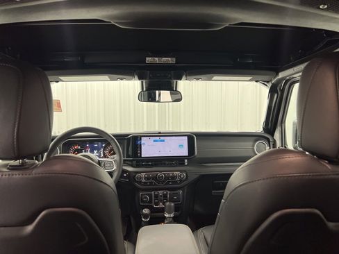 Used 2024 Jeep Wrangler Sahara image 14