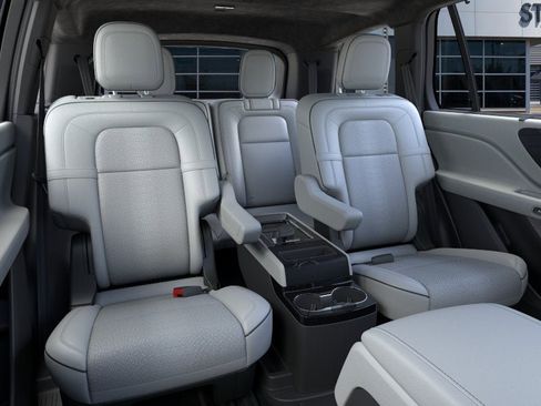 New 2026 Lincoln Aviator Black Label w/ Dynamic Handling Package AWD/4WD image 11