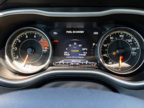 Used 2017 Jeep Cherokee Trailhawk image 31