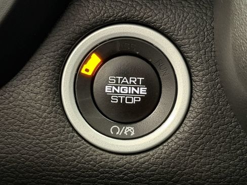 Used 2019 RAM 1500 Big Horn AWD/4WD image 17