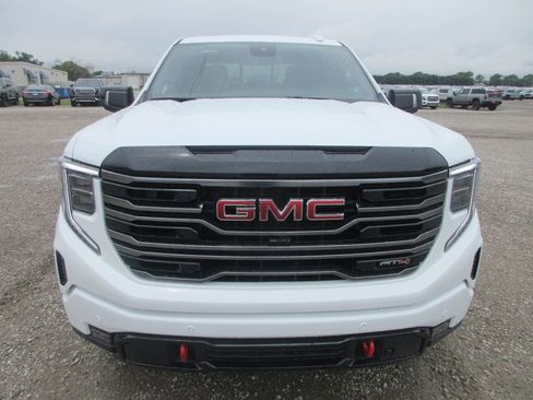 New 2026 GMC Sierra 1500 AT4 w/ AT4 Premium Package AWD/4WD image 11