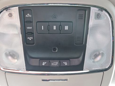 Used 2019 Dodge Durango GT AWD/4WD image 42