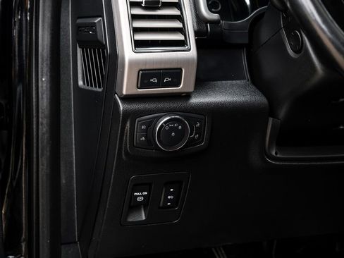 Used 2020 Ford F150 Platinum w/ Equipment Group 701A Luxury AWD/4WD image 32