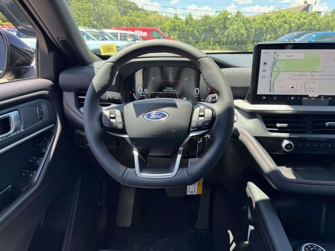 New 2026 Ford Explorer ST-Line w/ ST-Line Street Pack AWD/4WD image 13