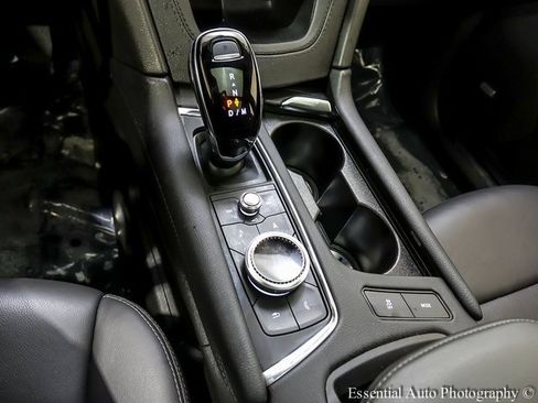 Certified 2025 Cadillac XT5 Premium Luxury image 17