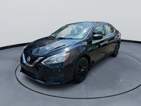 Used 2018 Nissan Sentra S w/ S Midnight Style Package FWD image 2