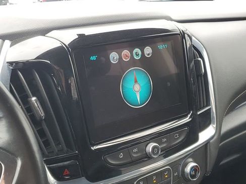 Certified 2018 Chevrolet Traverse LT AWD/4WD image 14