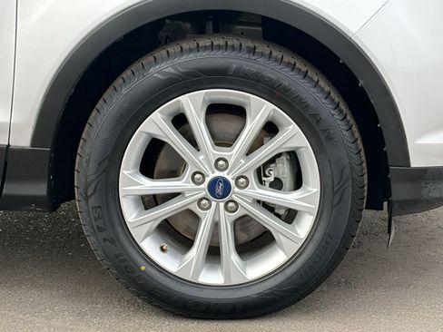 Used 2017 Ford Escape SE AWD/4WD image 9