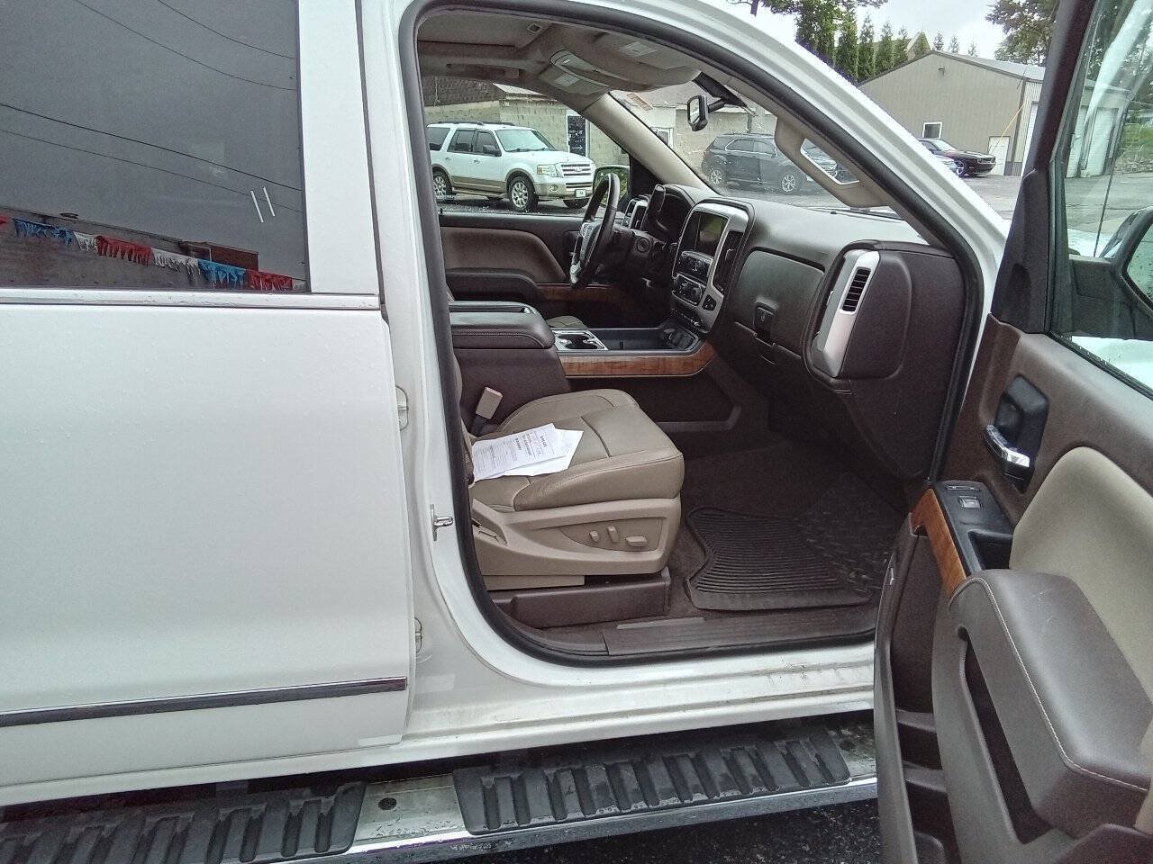 Used 2014 GMC Sierra 1500 SLT w/ SLT Preferred Package AWD/4WD image 4