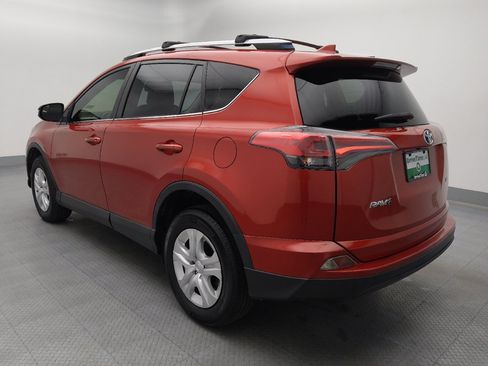 Used 2017 Toyota RAV4 LE FWD image 5