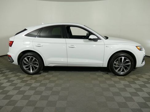 Used 2023 Audi Q5 2.0T Premium Plus w/ Premium Plus Package AWD/4WD image 2