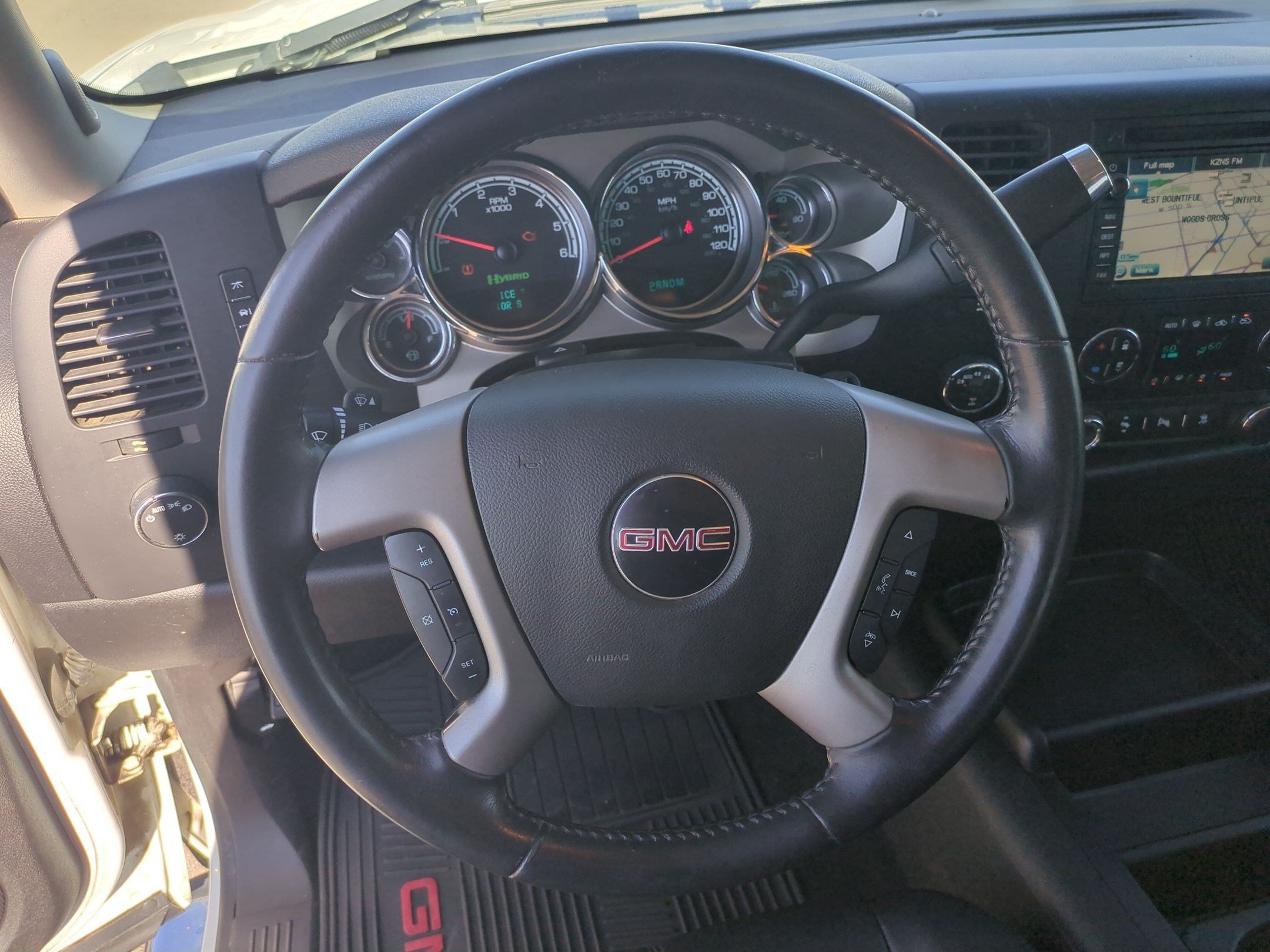 Used 2011 GMC Sierra 1500 4x4 Crew Cab Hybrid image 15