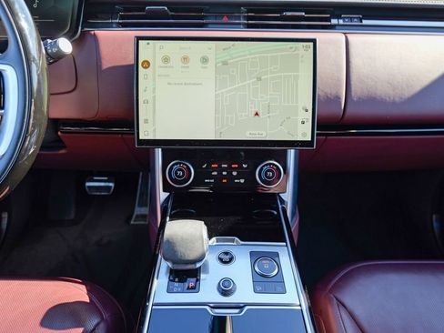 Used 2023 Land Rover Range Rover SE image 47