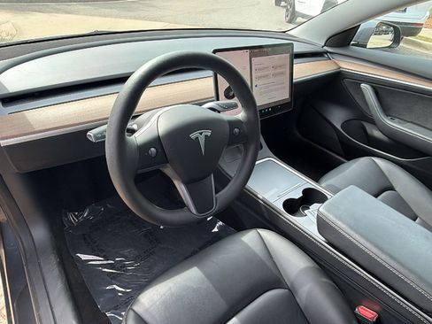 Used 2023 Tesla Model 3 Standard Range image 24