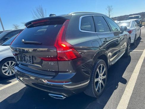 Used 2021 Volvo XC60 T5 Inscription w/ Advanced Package image 2