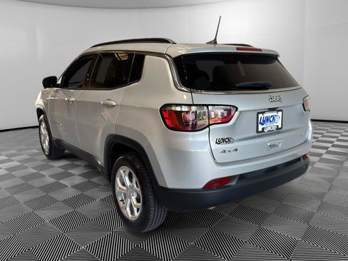 Used 2024 Jeep Compass Latitude AWD/4WD image 3