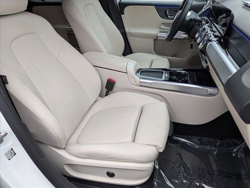 Certified 2025 Mercedes-Benz GLB 250 image 20