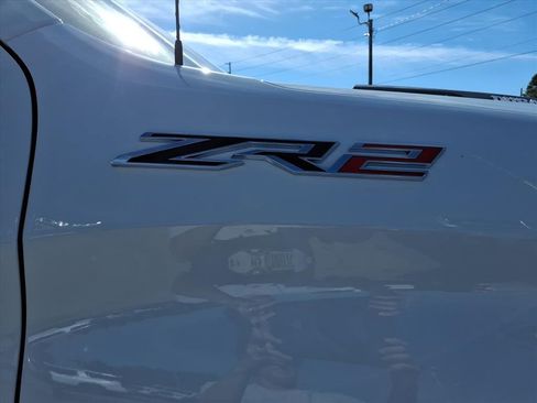 Used 2024 Chevrolet Silverado 1500 ZR2 image 10