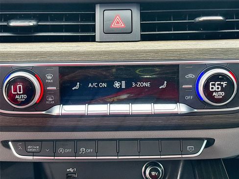 Used 2019 Audi A4 2.0T Premium w/ Convenience Package image 17