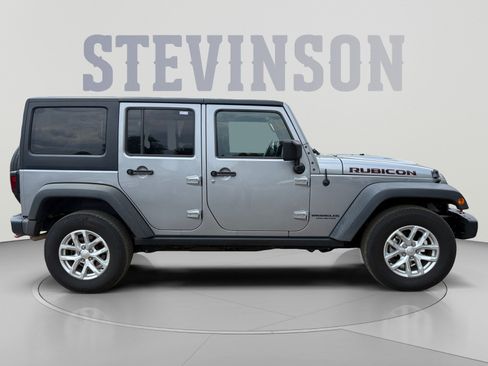 Used 2016 Jeep Wrangler Unlimited Rubicon AWD/4WD image 6