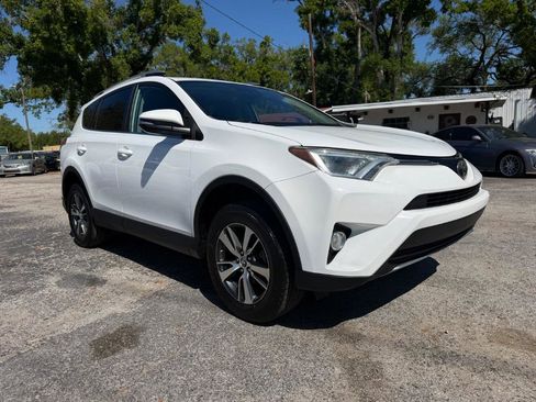 Used 2018 Toyota RAV4 XLE w/ Plus Extra Value Package FWD image 1