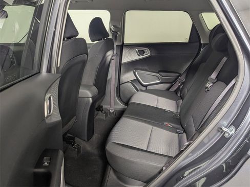 Used 2023 Kia Soul LX image 25