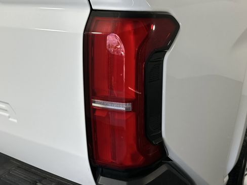 Used 2025 Toyota Tacoma SR image 27