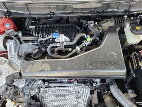 Used 2018 Nissan Rogue SV image 32