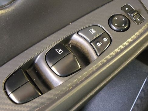 Used 2020 Nissan Sentra SV FWD image 27